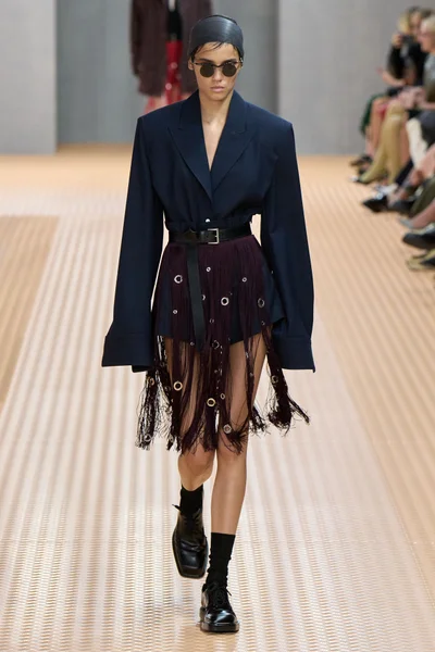 Look 19